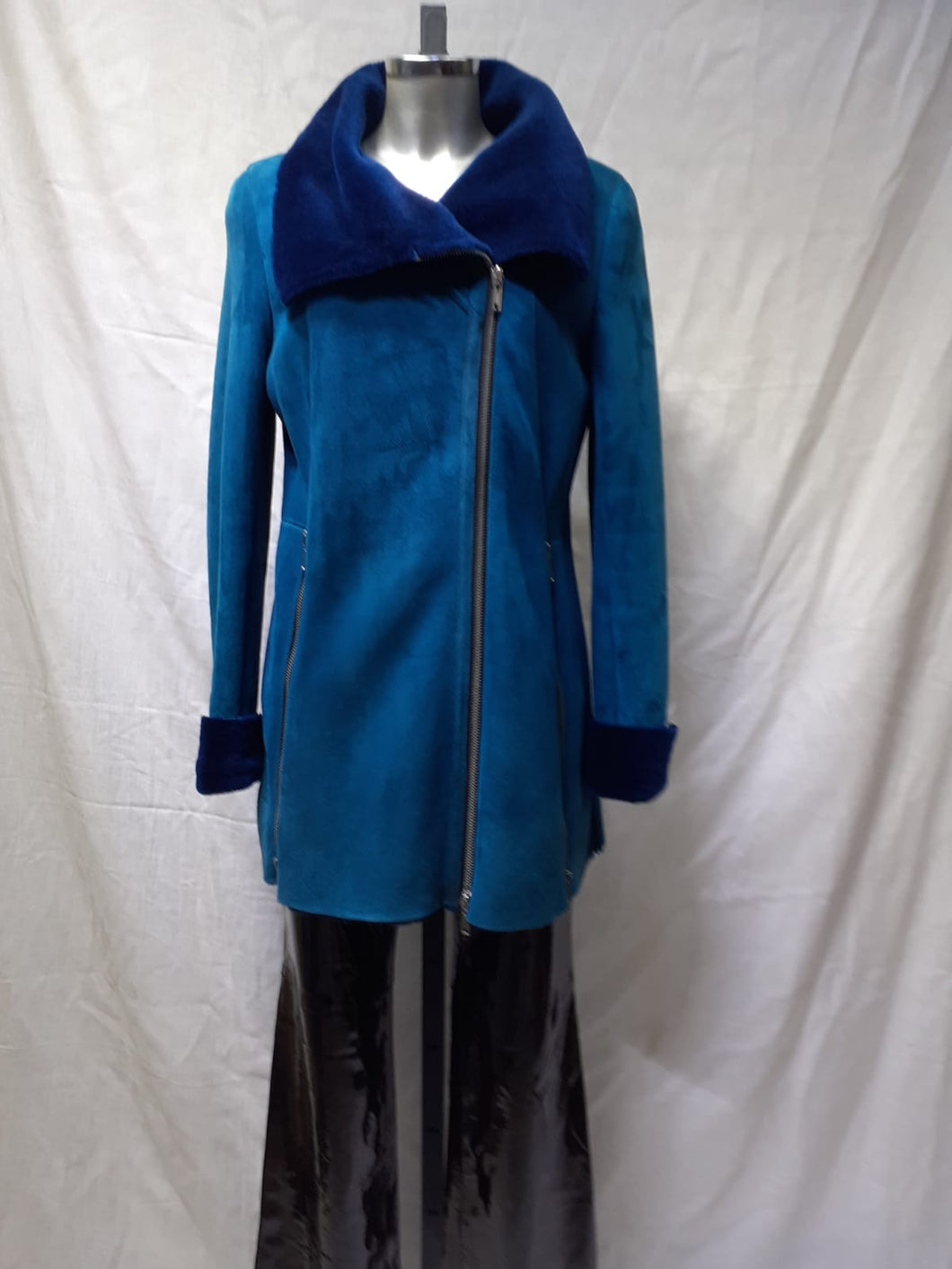 Manteau 3/4 en peau lainée velours sports