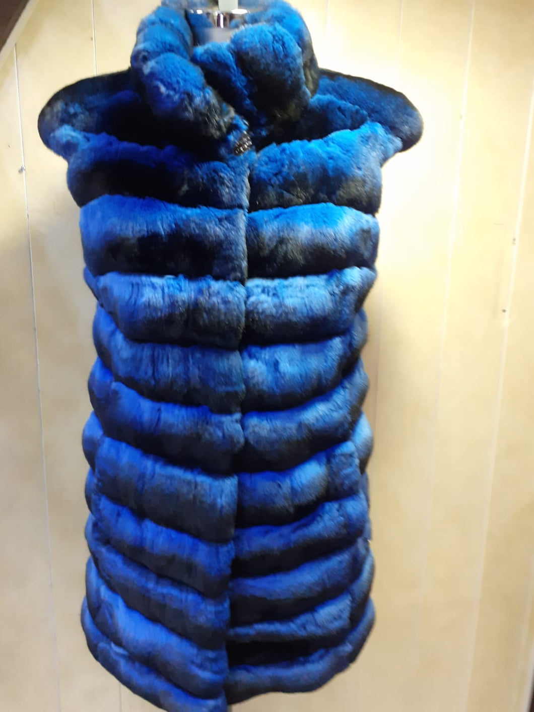 Gilet en fourrure chinchilla bleu